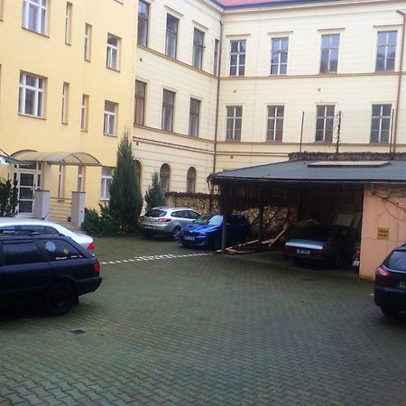 Residence Vita Nejedleho Prag Eksteriør billede